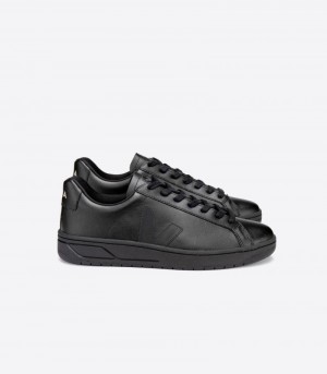 Mens Veja Urca CWL Trainers Black KSA | 6P40R3