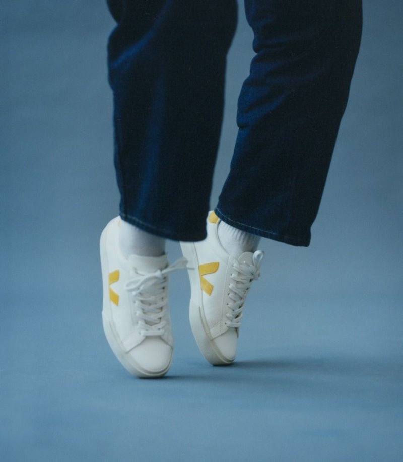 Mens Veja Campo Chromefree Trainers White / Yellow KSA | VJKSV0