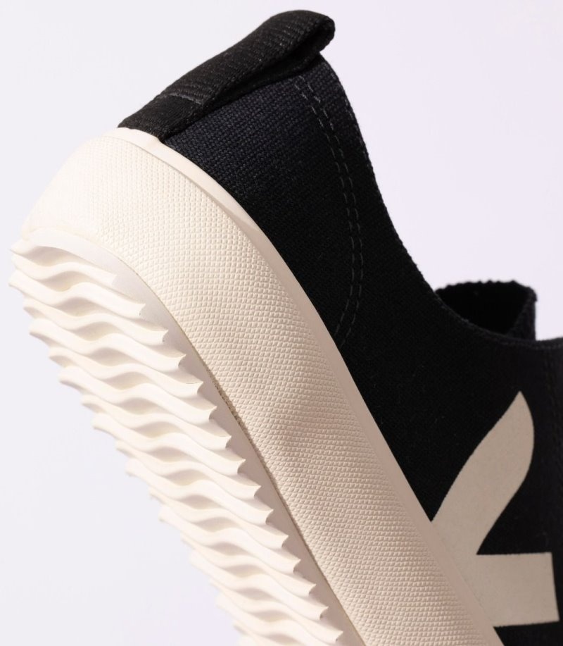 Mens Veja Nova Trainers Black / White KSA | KNX-0816