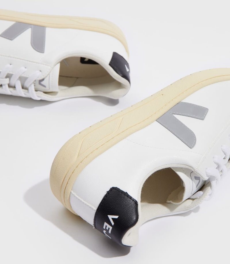 Mens Veja Urca CWL Trainers White / Grey / Black KSA | M14RTS