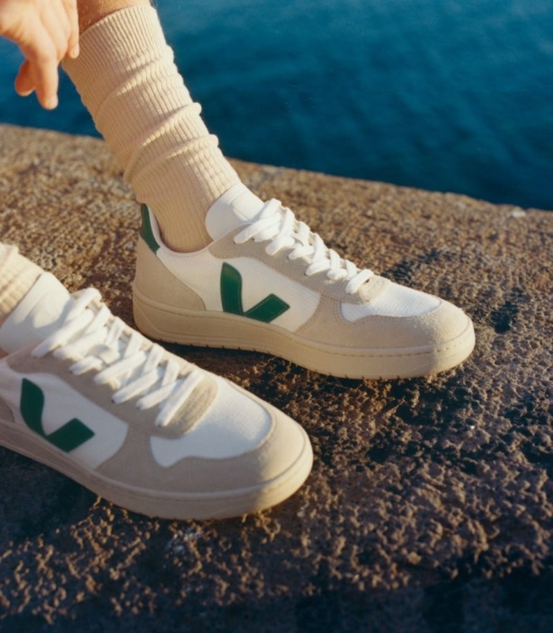 Mens Veja V-10 B-Mesh Trainers White / Green KSA | YHBIDA