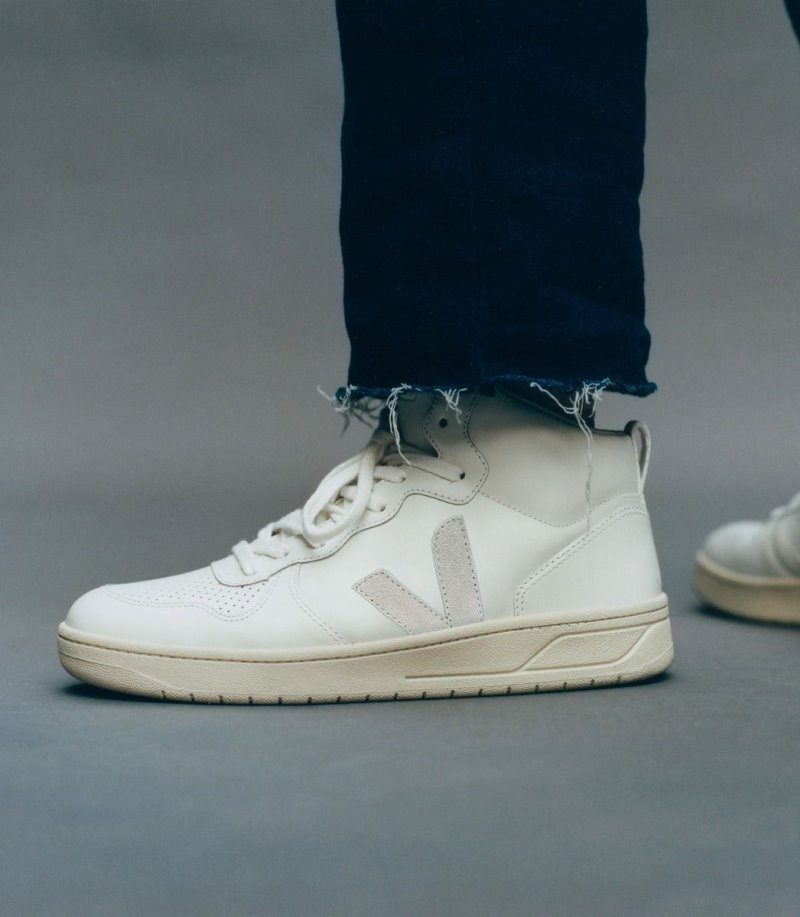 Mens Veja V-15 Leather Trainers White KSA | 40DVGR