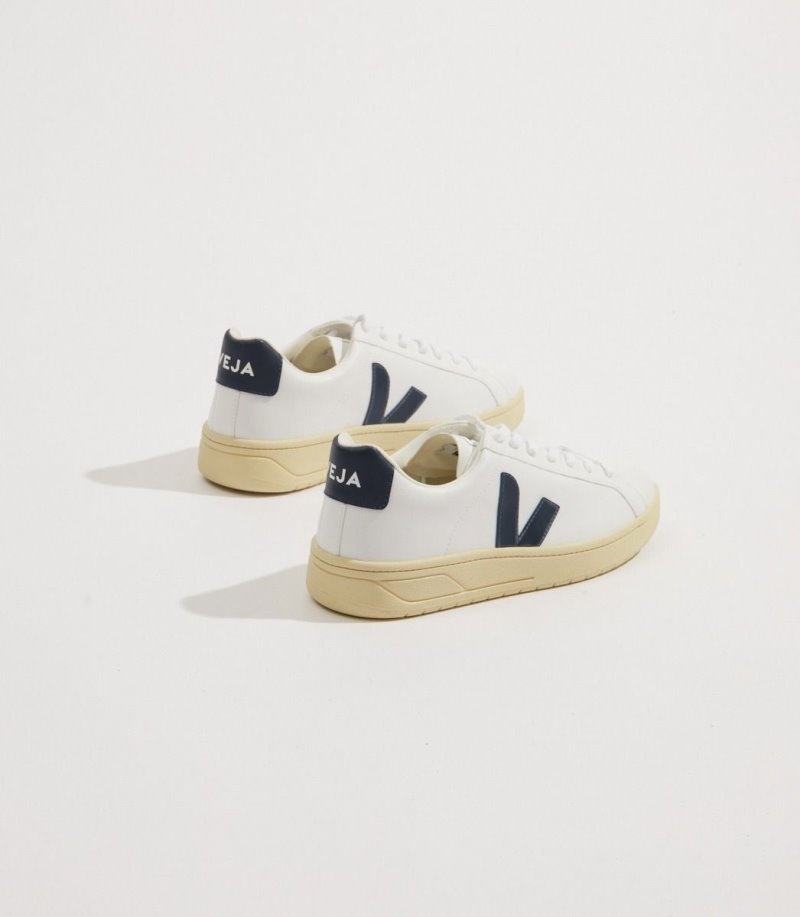 Womens Veja Urca CWL Trainers White / Navy KSA | MA13YH