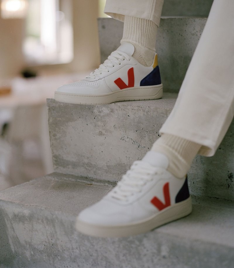 Womens Veja Vstore V-10 Leather Trainers White / Deep Blue / Red KSA | LQO943